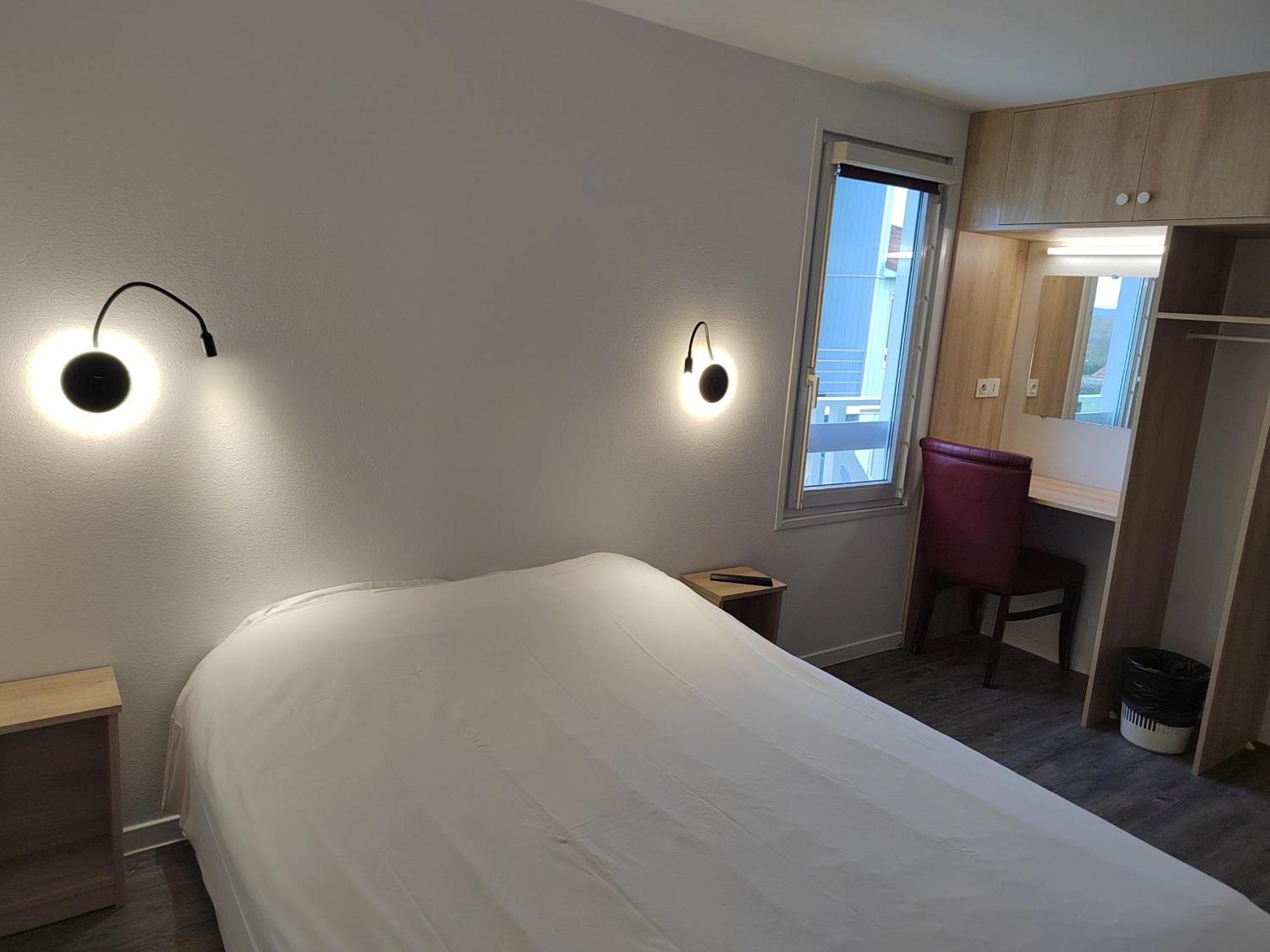 Fasthotel Paris Ouest Bouafle Exterior foto